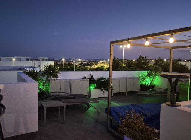 Reventa - Villa - Los Montesinos - La Herrada