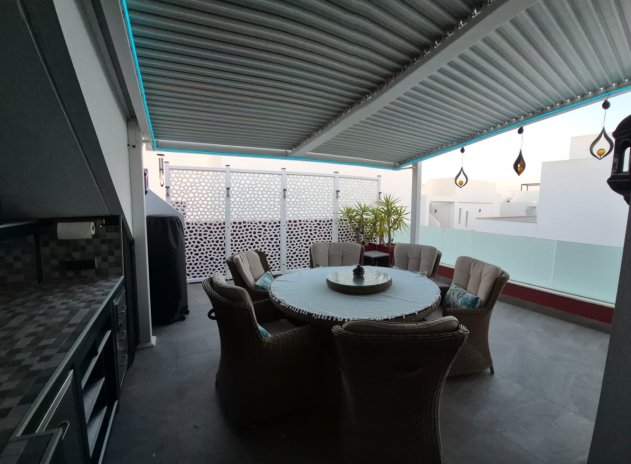 Reventa - Villa - Los Montesinos - La Herrada