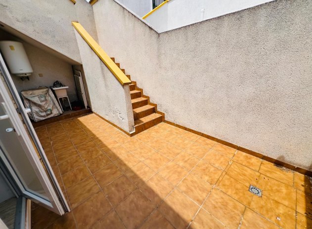 Resale - Townhouse * - Daya Nueva *