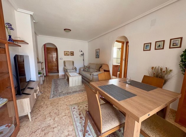 Resale - Apartment / Flat * - Torrevieja *
