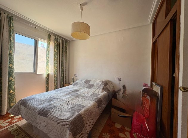 Resale - Apartment / Flat * - Torrevieja *