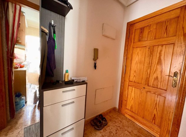 Resale - Apartment / Flat * - Torrevieja *