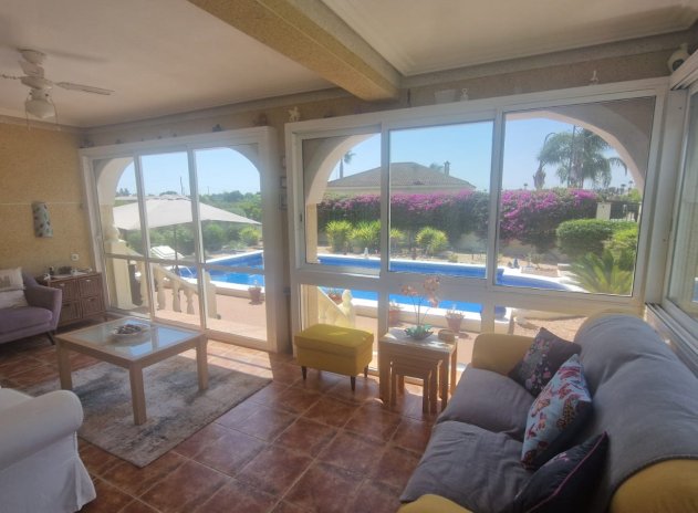 Resale - Finca / Country Property *  - Catral *