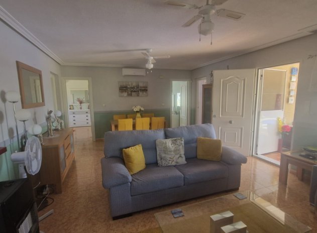 Resale - Finca / Country Property *  - Catral *