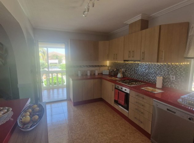 Resale - Finca / Country Property *  - Catral *
