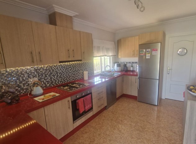 Resale - Finca / Country Property *  - Catral *