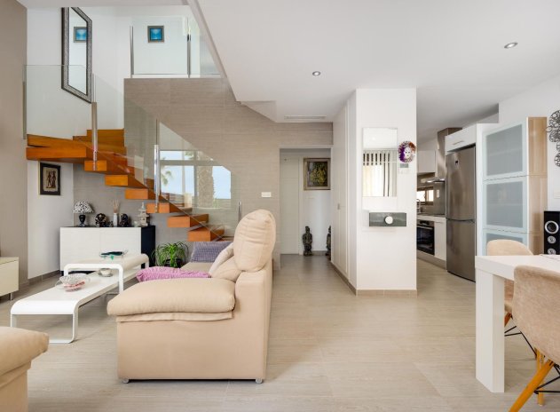 Resale - Villa * - Rojales *