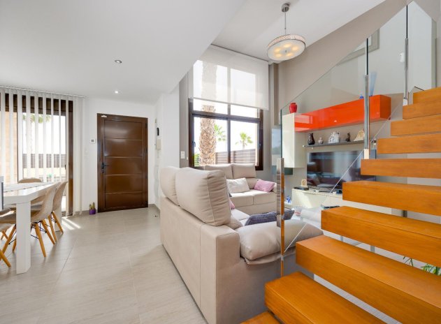 Resale - Villa * - Rojales *