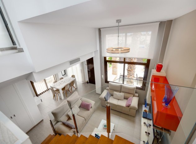 Resale - Villa * - Rojales *