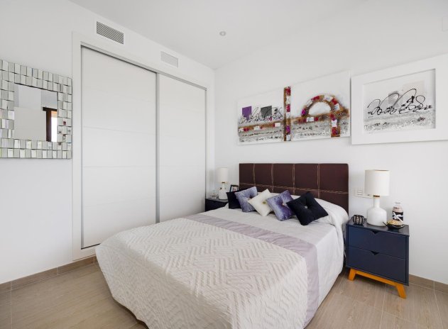 Resale - Villa * - Rojales *