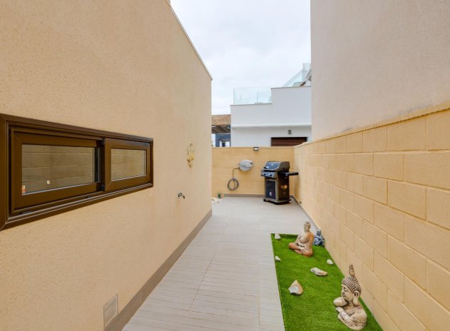 Resale - Villa * - Rojales *