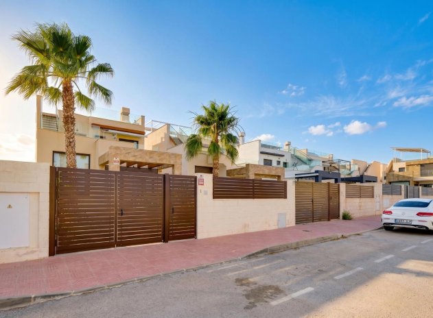 Resale - Villa * - Rojales *