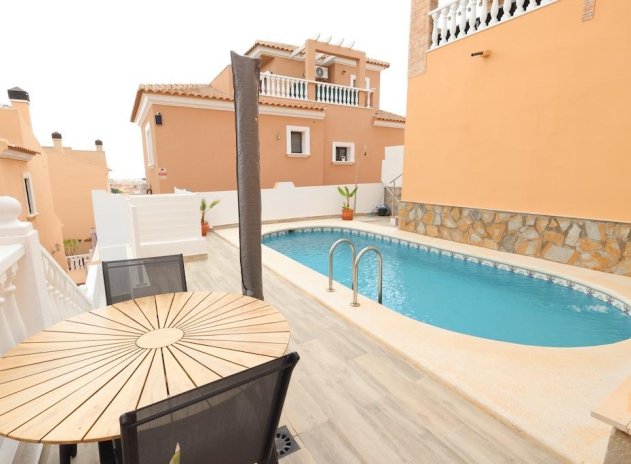 Herverkoop - Villa - San Miguel de Salinas - Las Filipinas