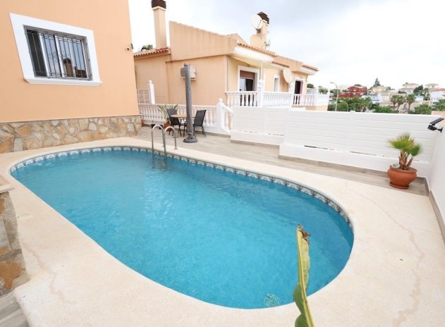 Herverkoop - Villa - San Miguel de Salinas - Las Filipinas