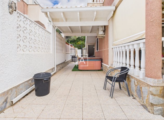 Reventa - Casa adosada - Pinar de Campoverde