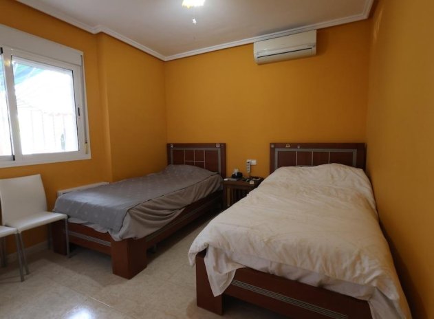 Herverkoop - Rijwoning - Rojales - Doña Pepa