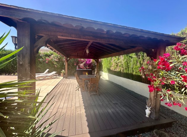 Wiederverkauf - Finca / Ländliches Wohnhaus - Catral