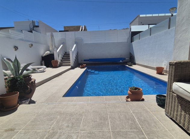 Resale - Villa * - San Miguel de Salinas *