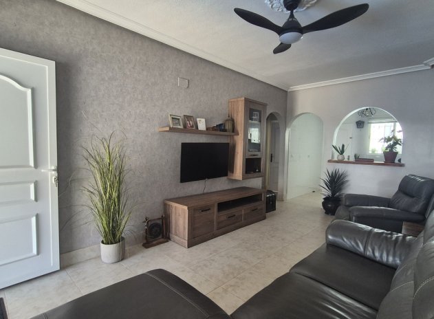 Resale - Villa * - San Miguel de Salinas *
