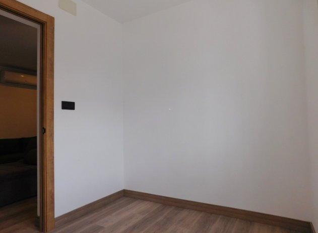 Reventa - Casa adosada - San Miguel de Salinas