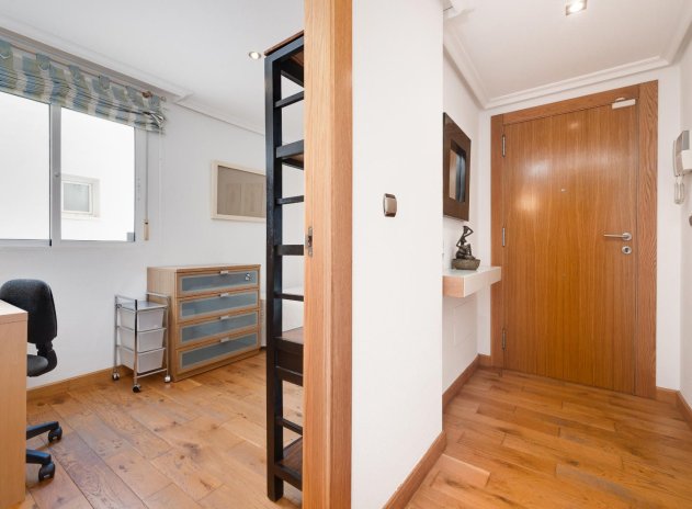 Herverkoop - Appartement - Torrevieja - Playa del Acequión