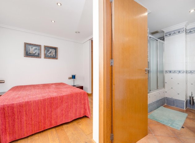 Herverkoop - Appartement - Torrevieja - Playa del Acequión