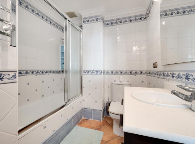 Herverkoop - Appartement - Torrevieja - Playa del Acequión