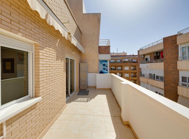 Herverkoop - Appartement - Torrevieja - Playa del Acequión
