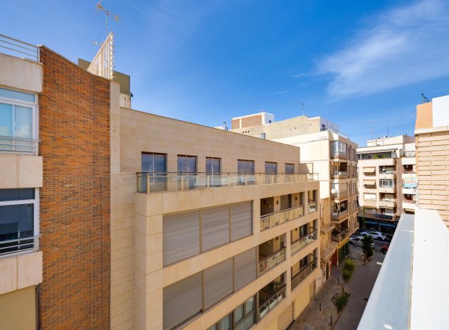 Herverkoop - Appartement - Torrevieja - Playa del Acequión