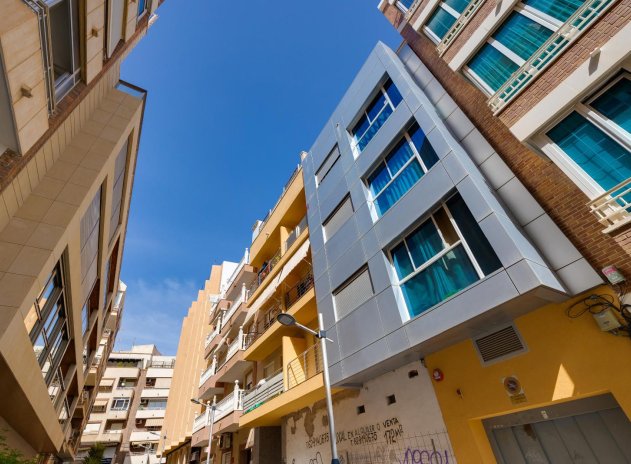 Herverkoop - Appartement - Torrevieja - Playa del Acequión