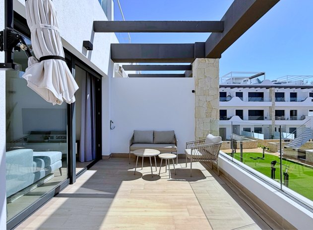 Resale - Apartment / Flat * - Orihuela Costa * - Punta Prima *