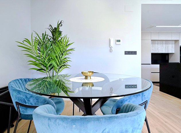 Resale - Apartment / Flat * - Orihuela Costa * - Punta Prima *