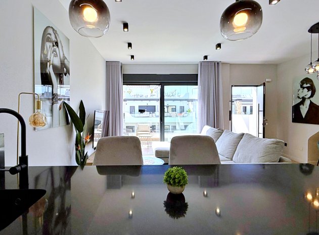 Resale - Apartment / Flat * - Orihuela Costa * - Punta Prima *