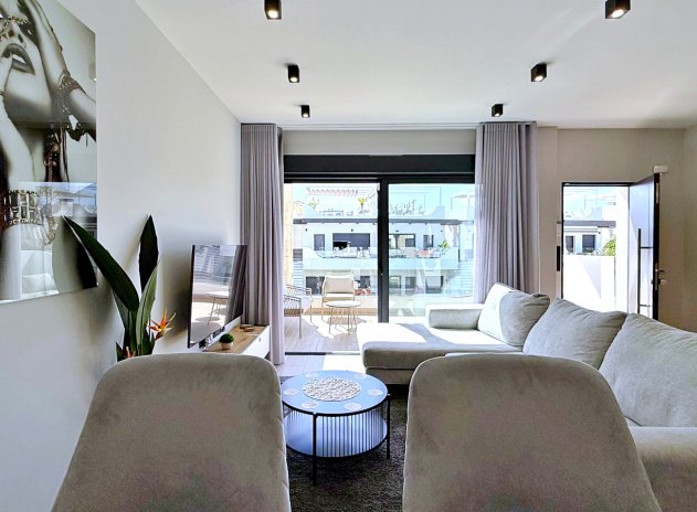 Resale - Apartment / Flat * - Orihuela Costa * - Punta Prima *