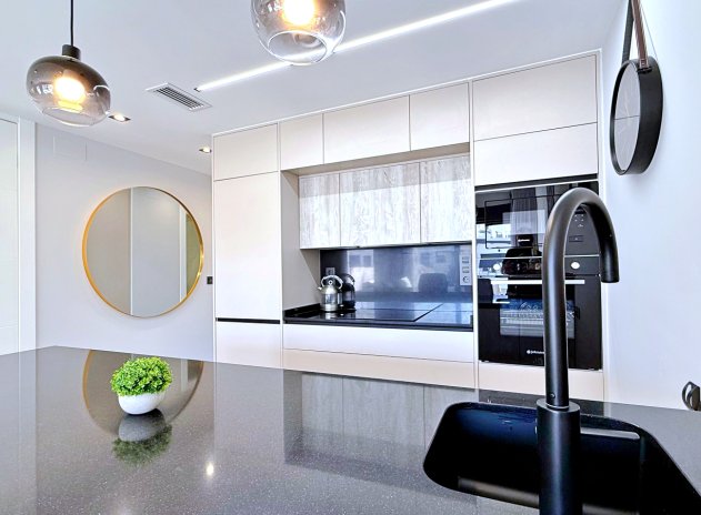 Resale - Apartment / Flat * - Orihuela Costa * - Punta Prima *