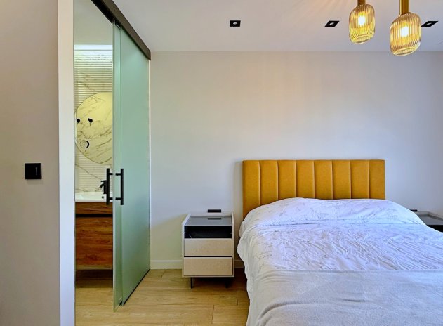 Resale - Apartment / Flat * - Orihuela Costa * - Punta Prima *
