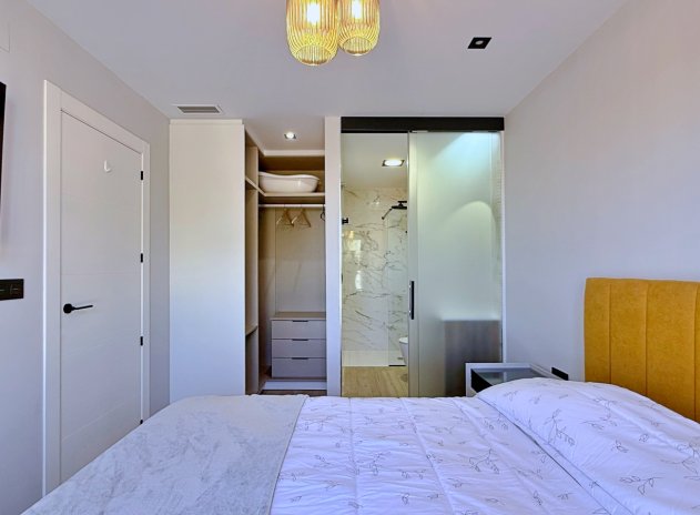 Resale - Apartment / Flat * - Orihuela Costa * - Punta Prima *