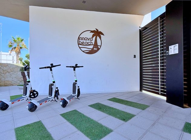 Resale - Apartment / Flat * - Orihuela Costa * - Punta Prima *