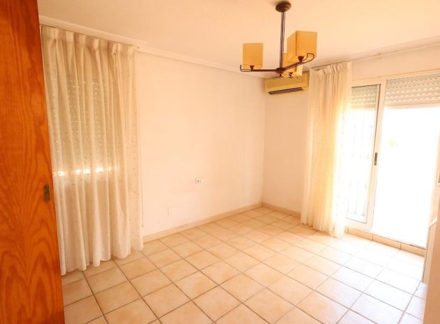 Herverkoop - Rijwoning - Torrevieja - Los Balcones