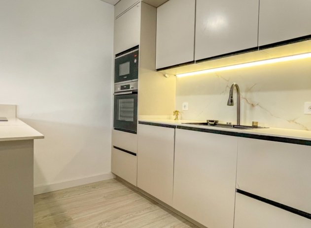 Herverkoop - Appartement - Torrevieja - Acequion
