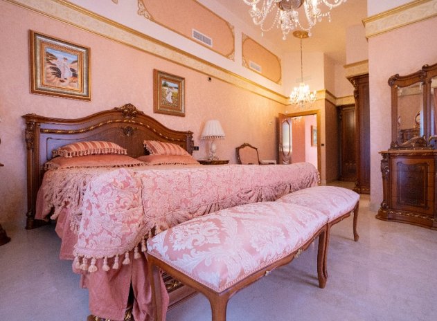Resale - Villa * - Campoamor *