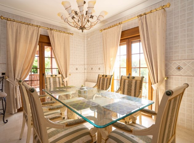 Resale - Villa * - Campoamor *