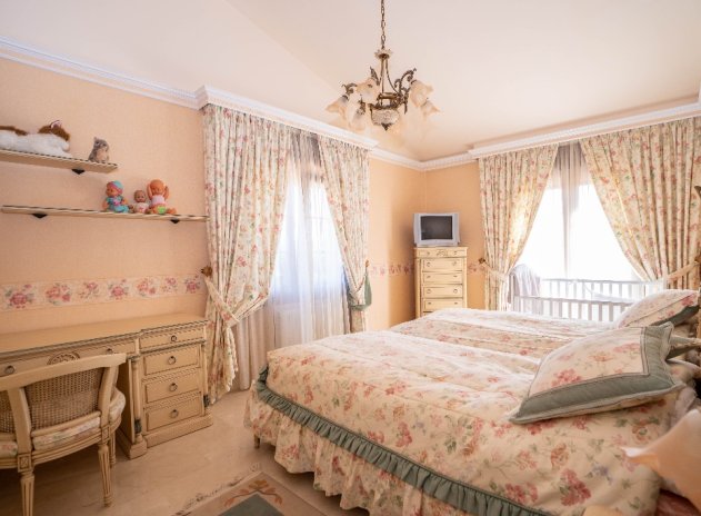 Resale - Villa * - Campoamor *