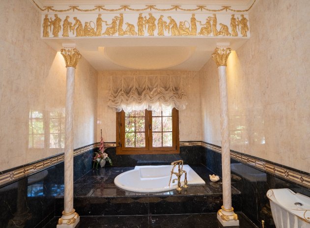 Resale - Villa * - Campoamor *