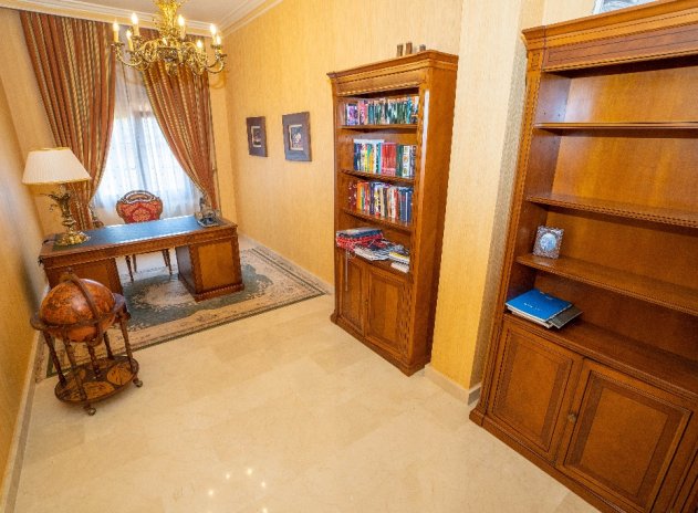 Resale - Villa * - Campoamor *