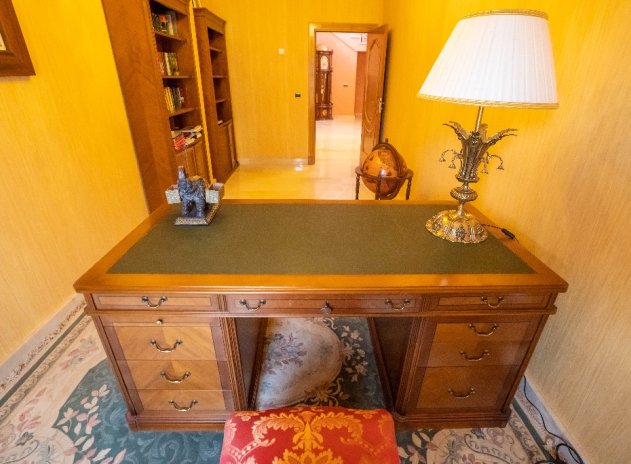Resale - Villa * - Campoamor *