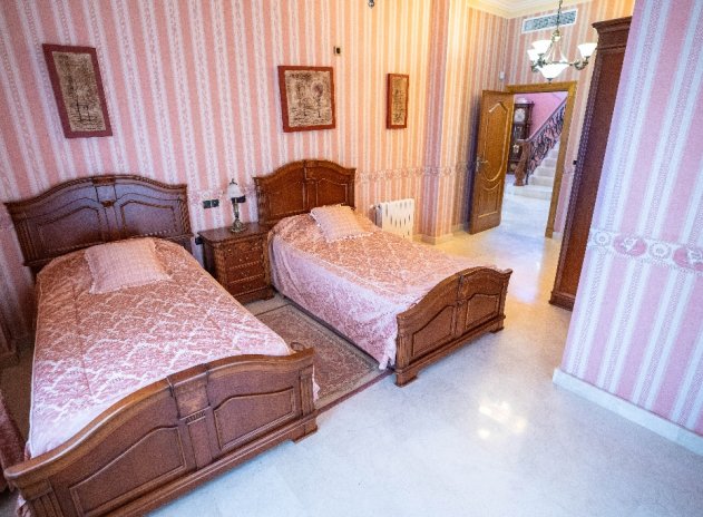 Resale - Villa * - Campoamor *