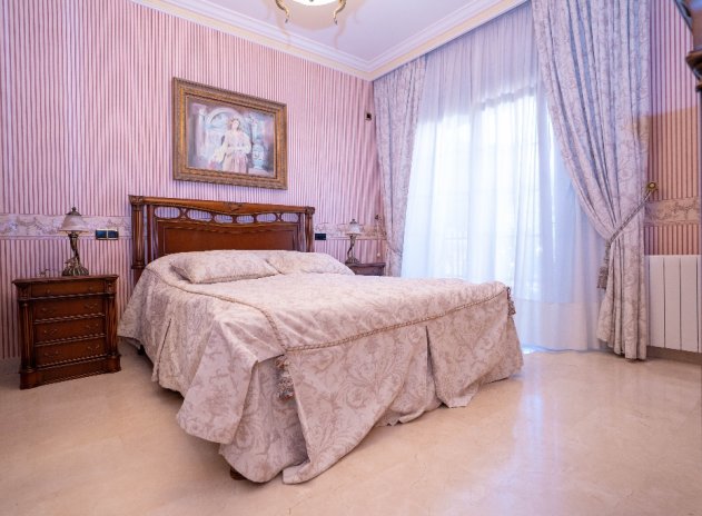 Resale - Villa * - Campoamor *