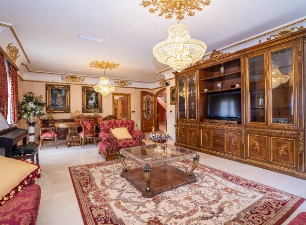 Resale - Villa * - Campoamor *