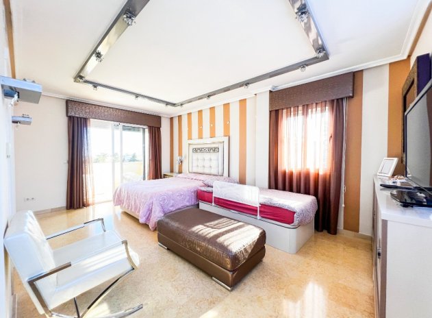 Herverkoop - Villa - La Mata